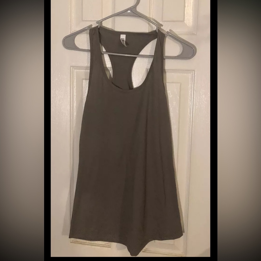 4 pack Women’s blank tank tops shirts green new never worn